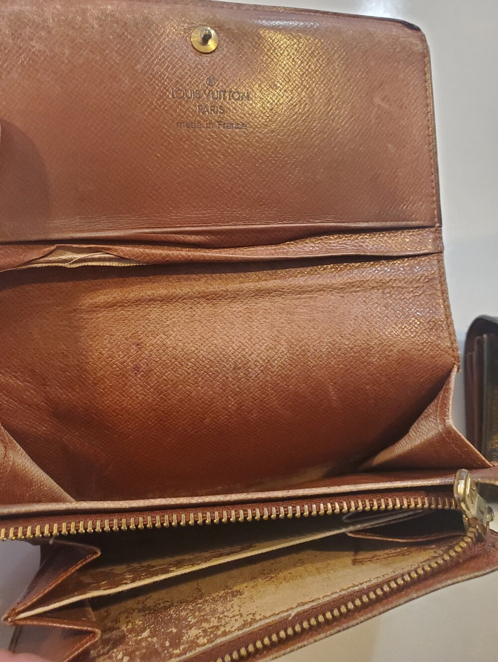 Brown Wallet And Coin Purse - Picture 4 of 4
